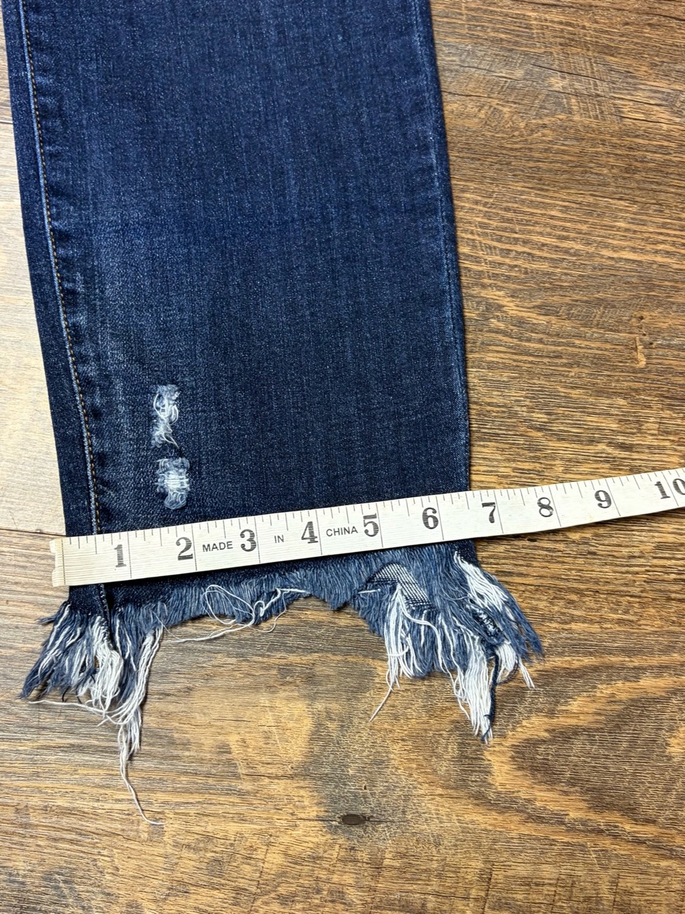 Judy Blue Slim Fit Mid Rise Jeans Womens 15/32 Stretch Denim Raw Hem Dark Wash - Picture 2 of 8